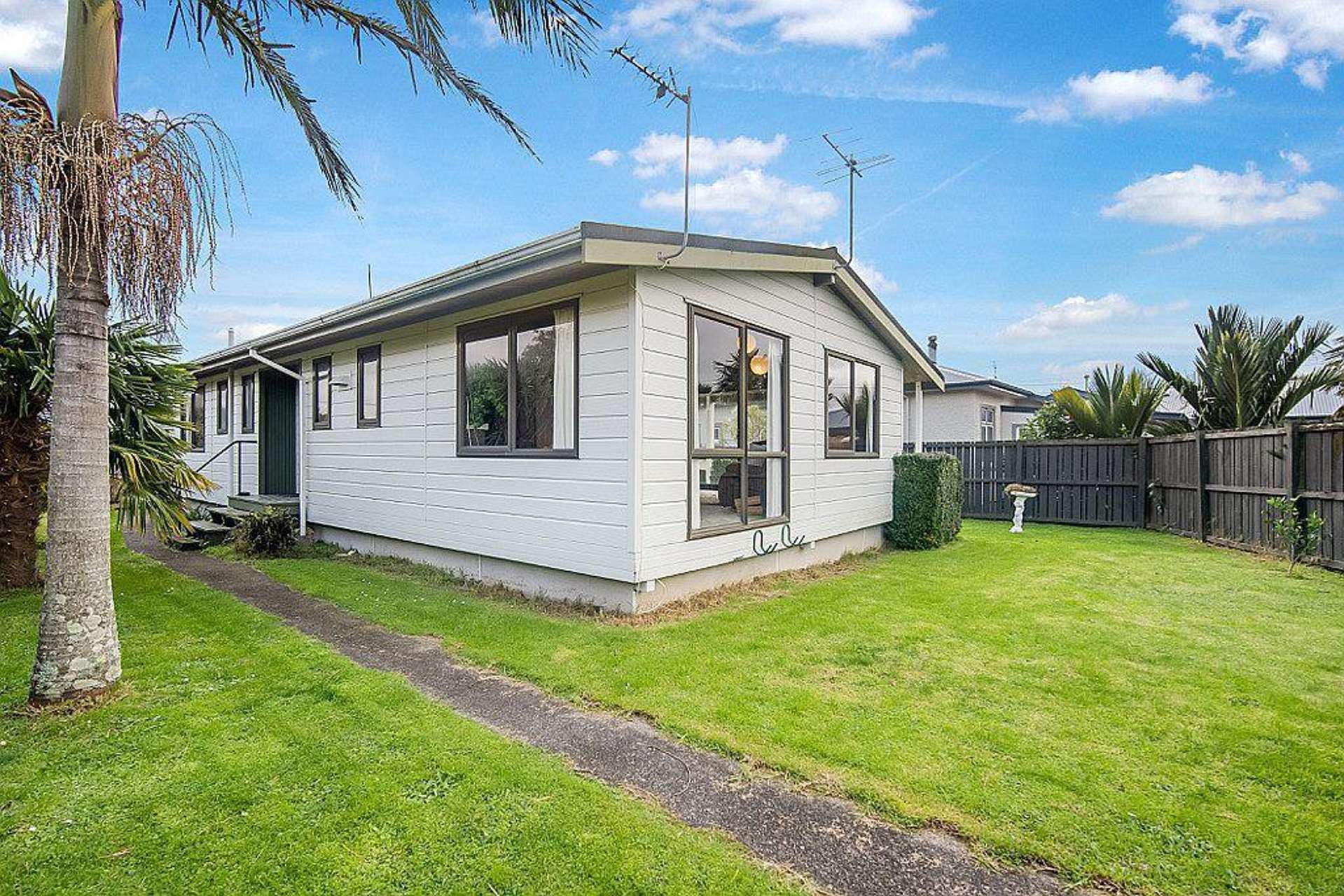 247 Tukapa Street Westown_0