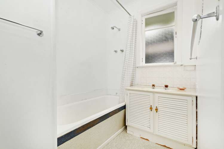 57 Franklyn Road Tawa_13