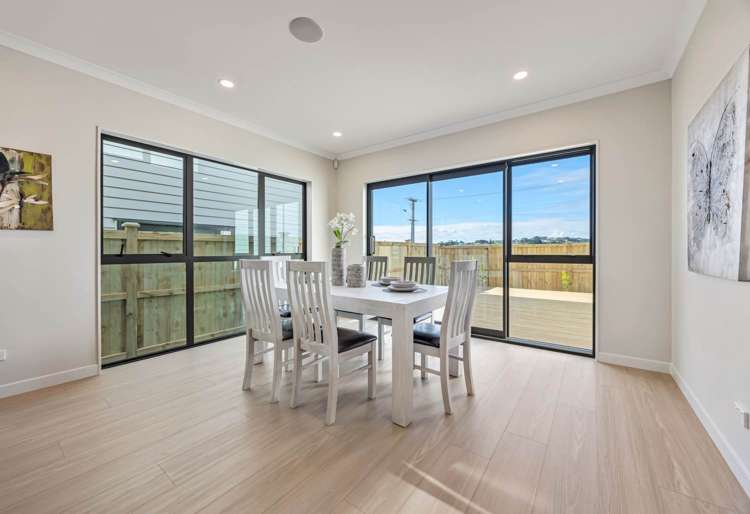25 Knockanara Drive Flat Bush_11