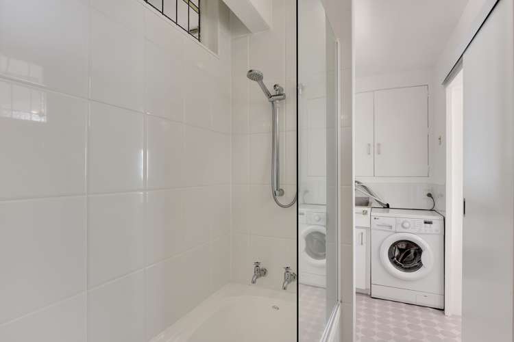 20 Airlie Street Glenduan_13