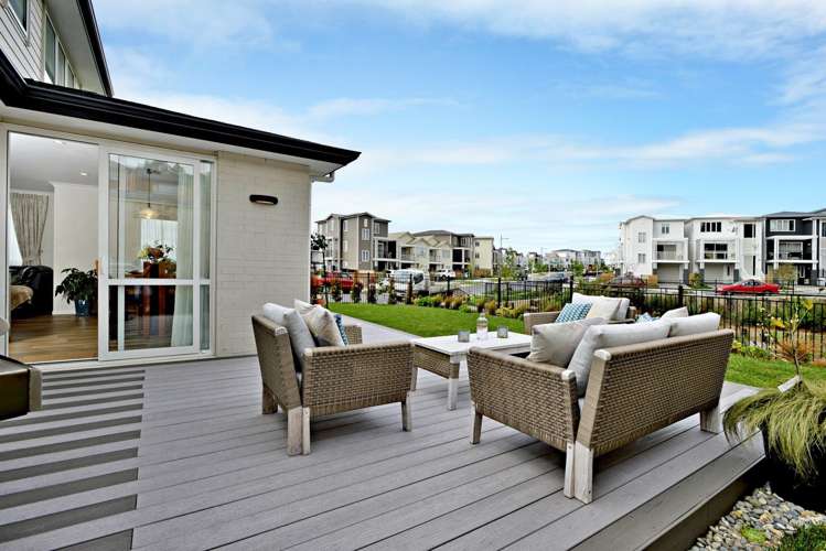 29 Arrowsmith Drive Flat Bush_15