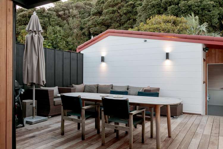 6 Makorori Beach Road Makorori_16