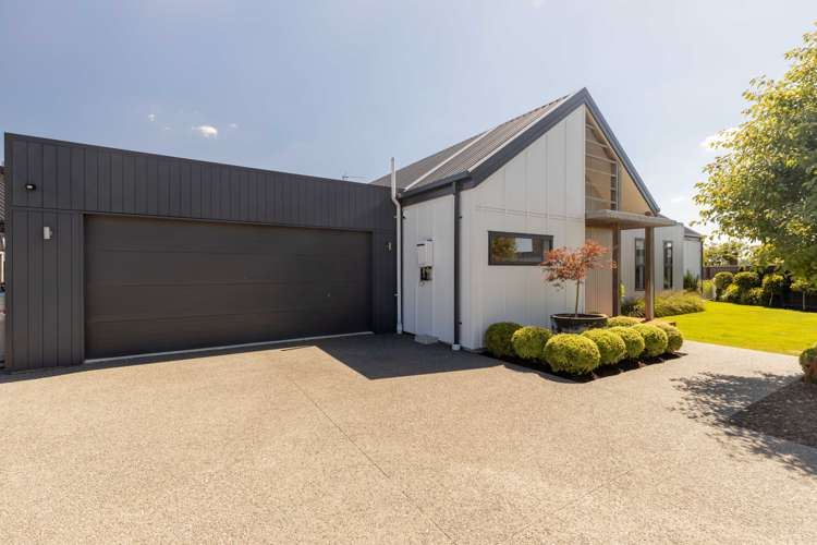 32 Carnaveron Drive Lincoln_20