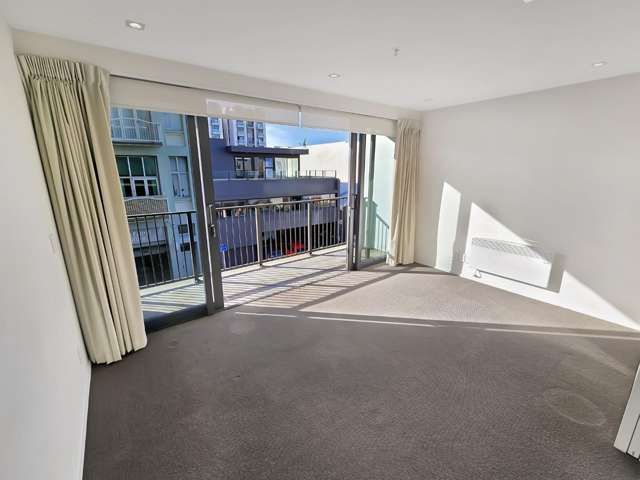 32/13 College Street 2185_2