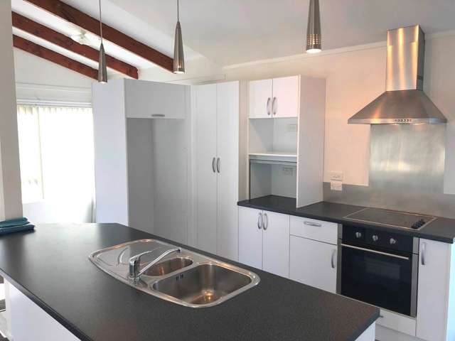 31 Triangle Road Massey_3