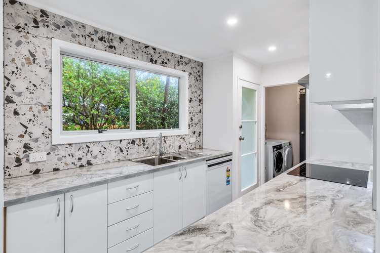 2/94 Kaurilands Road Titirangi_8