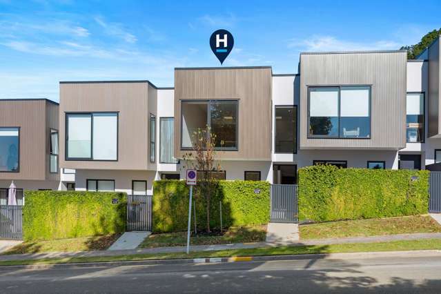 New townhouse elegance in a sought after location