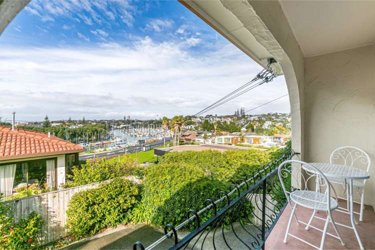 3/2 Beach Road Castor Bay_20