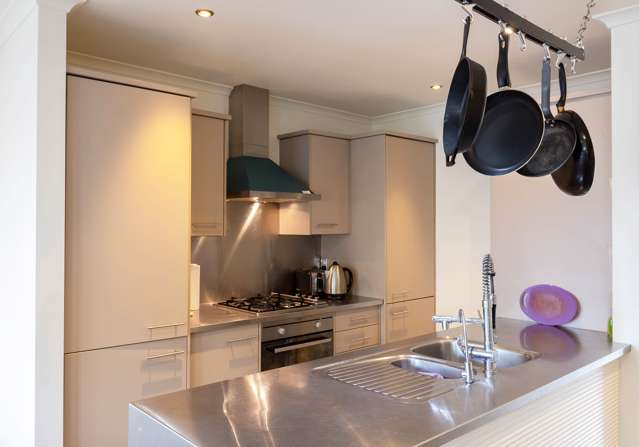 79/305 Evans Bay Parade Hataitai_4