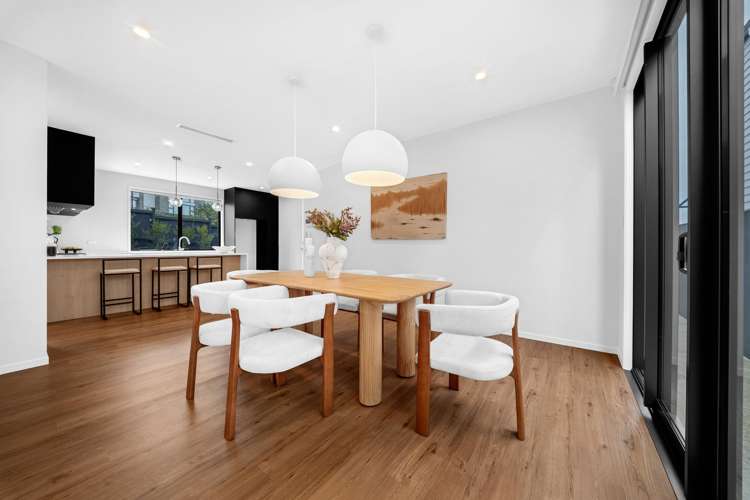 1 Meadowridge Drive Flat Bush_9