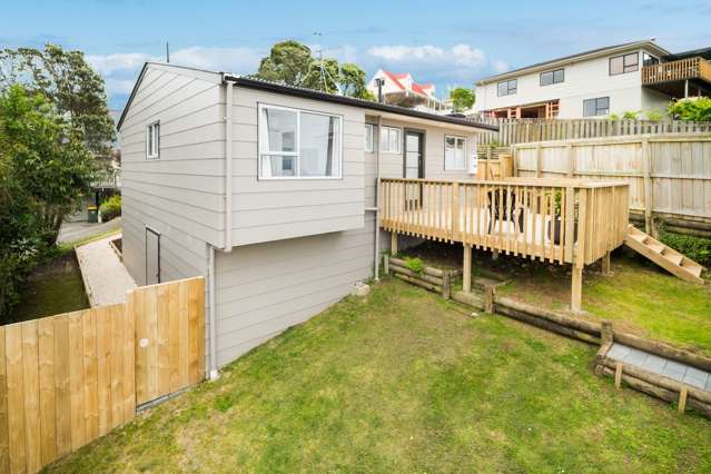 2/155 Oaktree Avenue Browns Bay_1