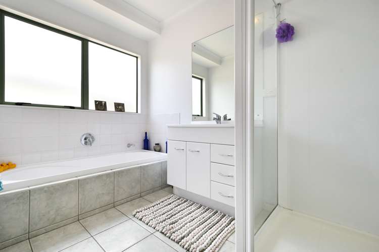 25b Duncan Avenue Te Atatu South_13