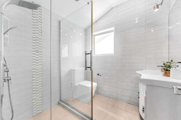 10a Aldersgate Road Hillsborough_13