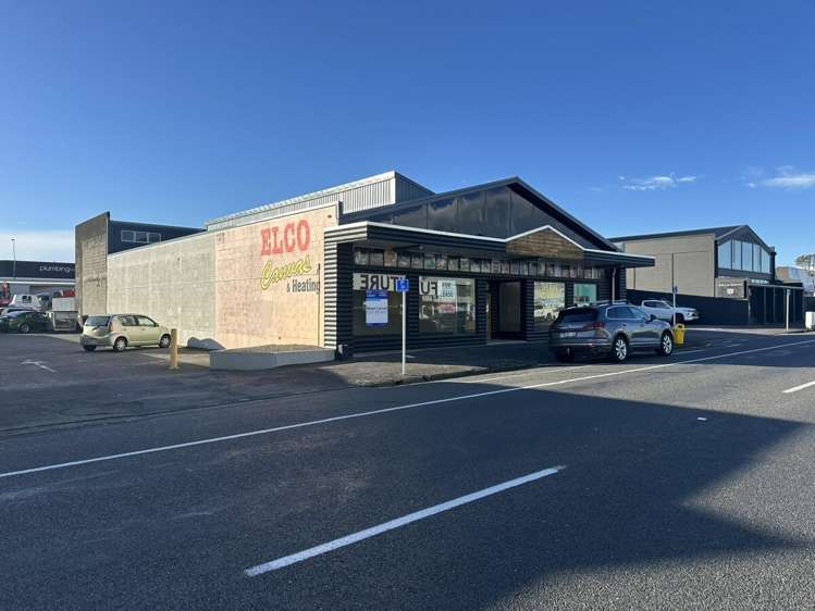 305 Devon Street East_0