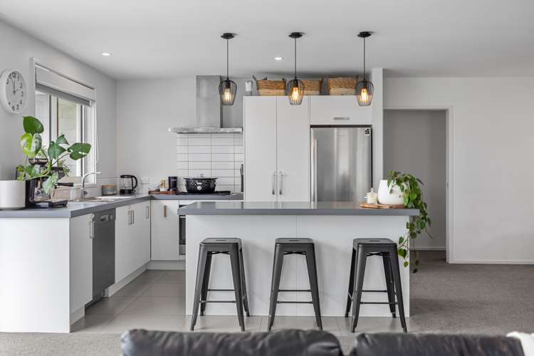 110 Puhirake Crescent Pyes Pa_10