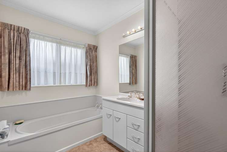 14 Kawatiri Grove Wainuiomata_16