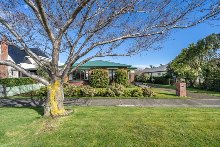 442 Queens Drive Windsor_18