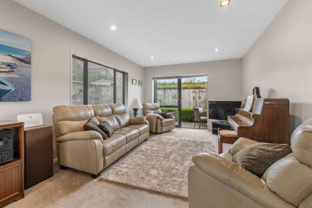 34 Royalle Mews Botany Downs_1