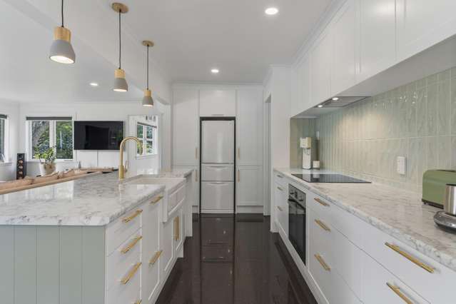 1065 Tairua Road Whangamatā_3