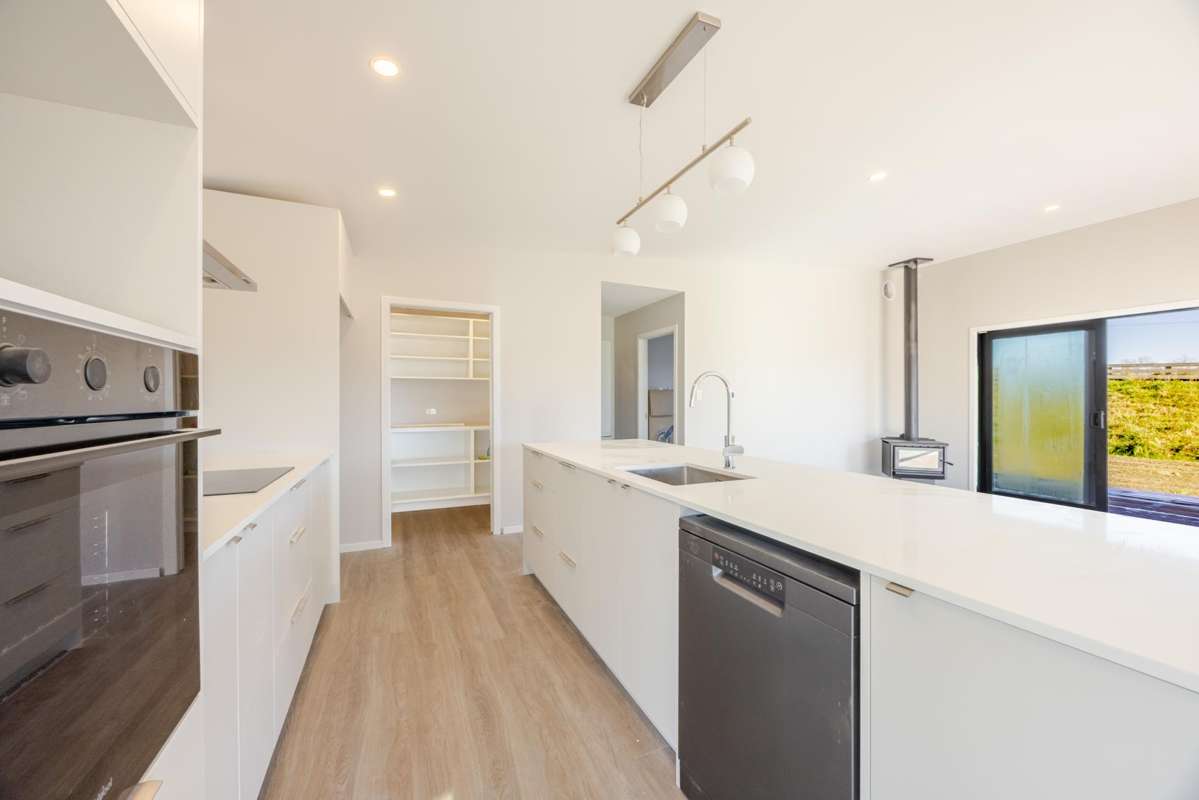 296 White Road_2