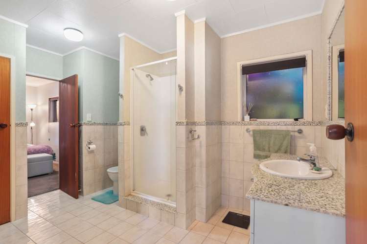 18 Nui Mana Place Te Atatu South_17