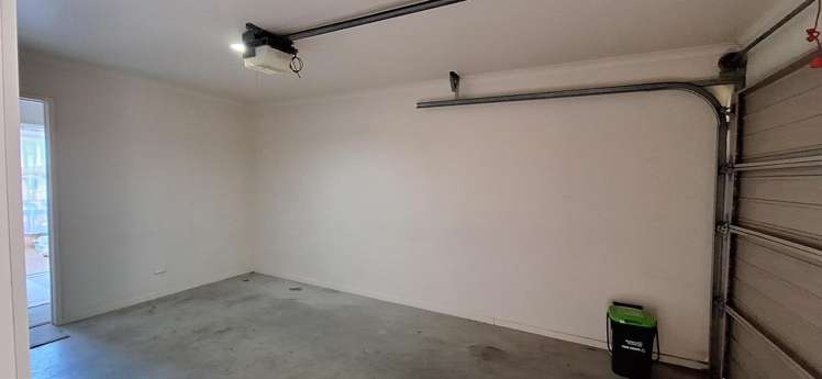 4/51 Henderson Valley Road 11401_9
