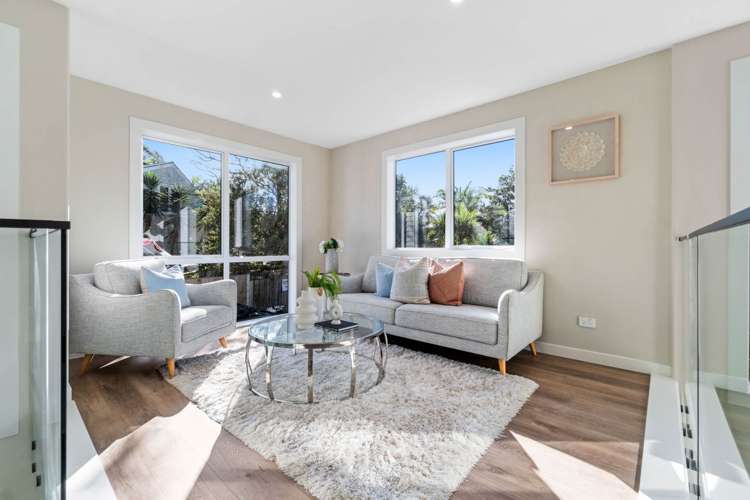 9C Olwyn Place Greenhithe_30