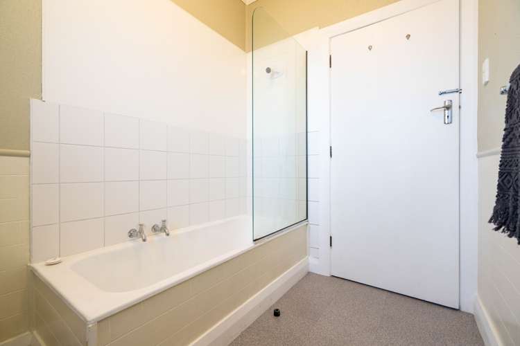 24 Shortland Street Caversham_15