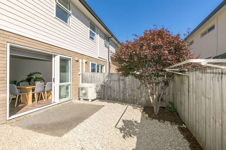 75 Chiefs Court Hamilton East_7