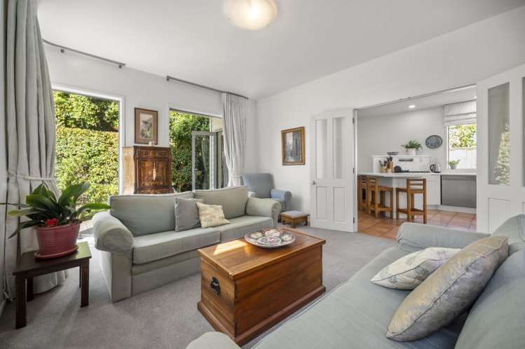 2b Church Street Devonport_13