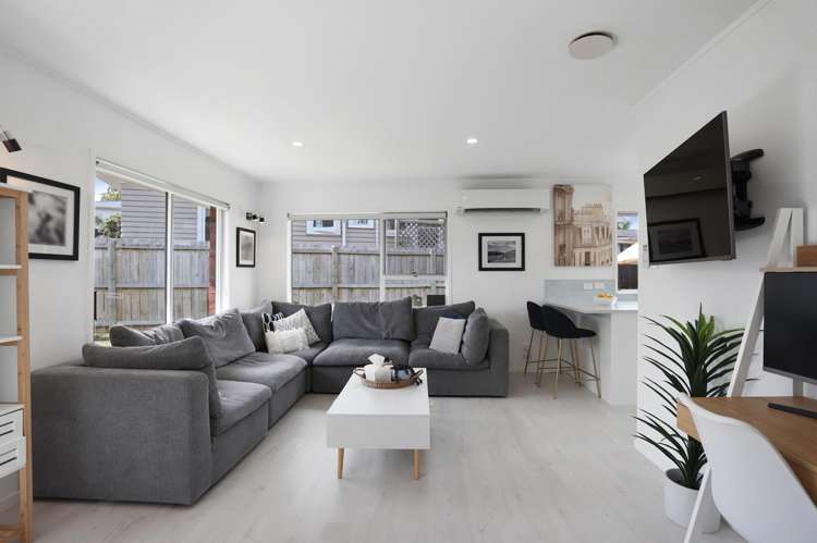 1/61 McClintock Road Massey_7