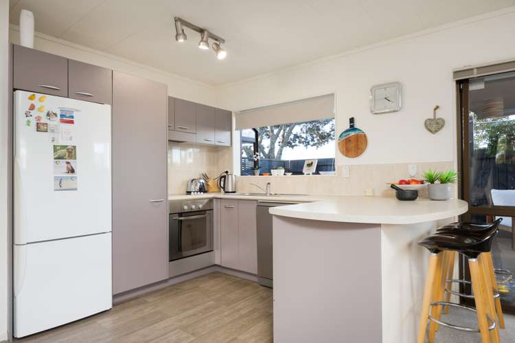 9a Maygrove Drive Orewa_11