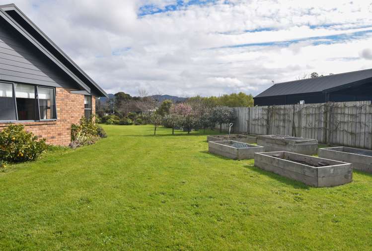 19 Carrington Drive Carterton_18