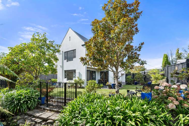 2/128B Mcfaddens Road_1