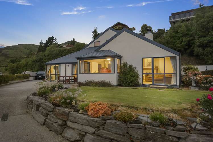 8 Elizabeth Place Kelvin Heights_24