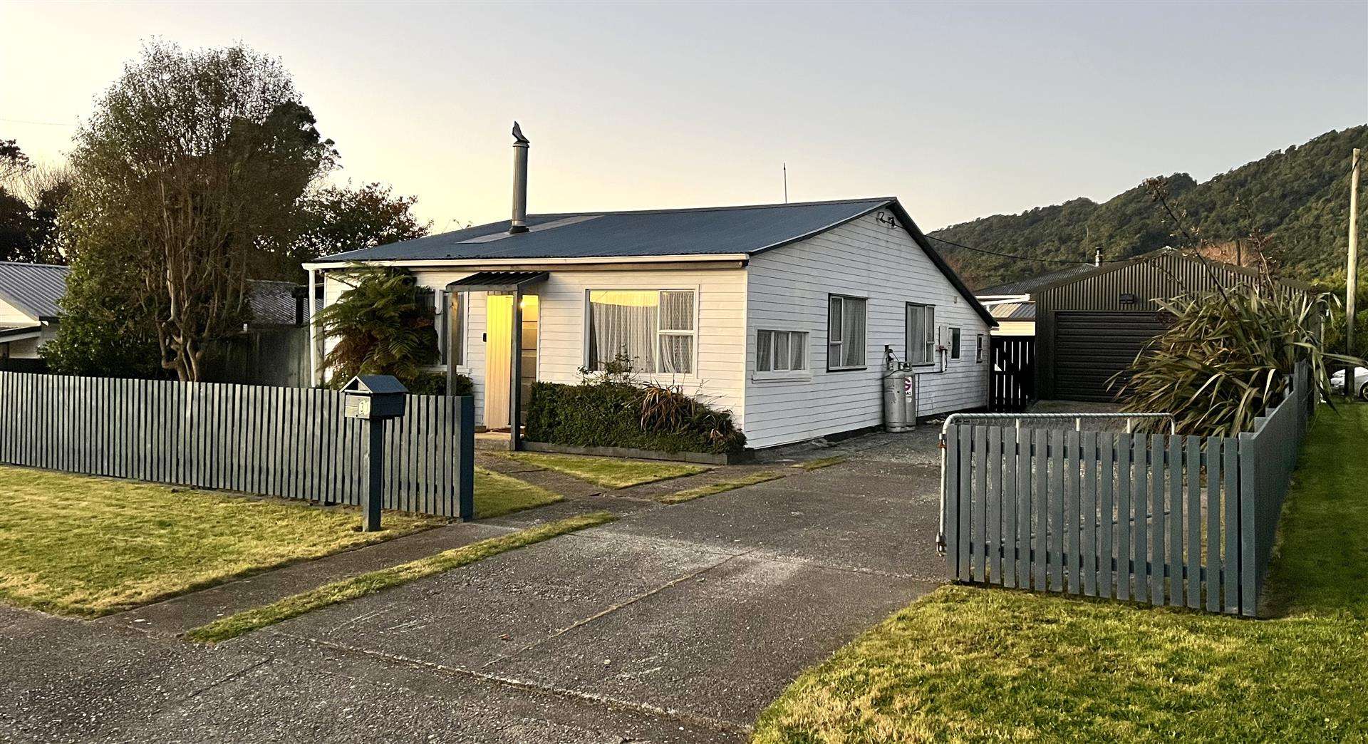 31 Fox Street Cobden_0