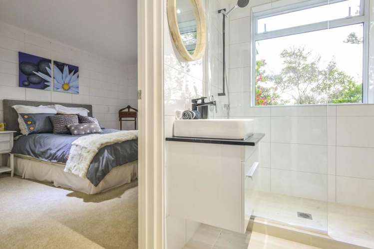 41 Tane Road Laingholm_9