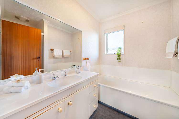 33 Shanly Street Brown Owl_10