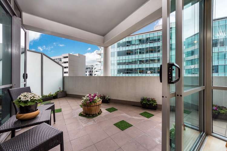 509/30 Beach Road Auckland Central_17