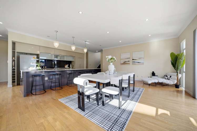 6 Hilton Close_2