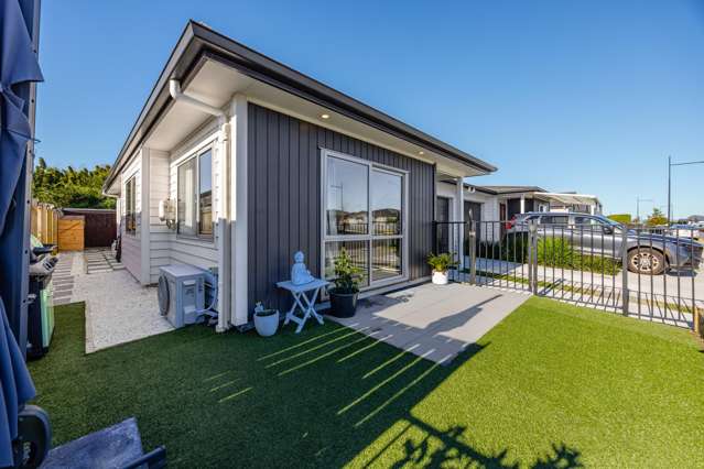 Modern Family Living in the Heart of Takanini