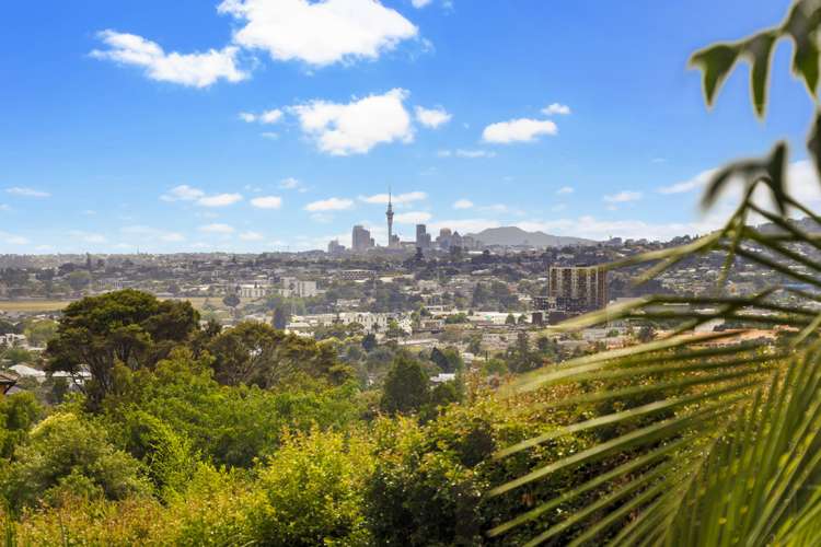 2/246 Titirangi Road Titirangi_16