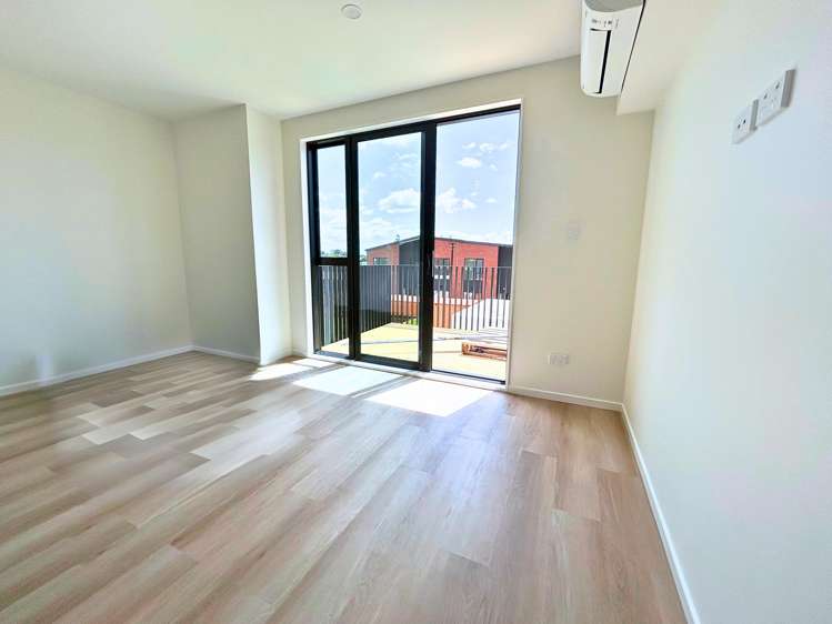 10 & 12 Humphreys Place Mangere_12