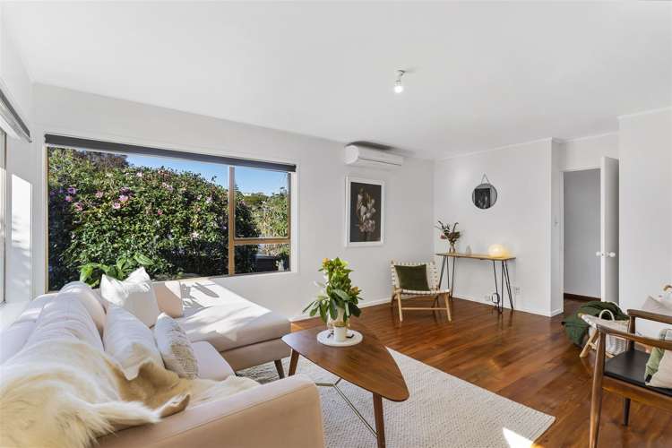2/25 Mannering Place Hillcrest_5