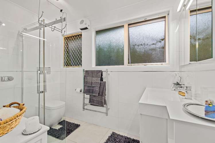 37 Bodi Place Te Atatu South_11