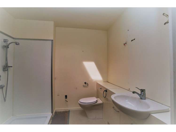 2/60 Moncks Spur Road Redcliffs_15