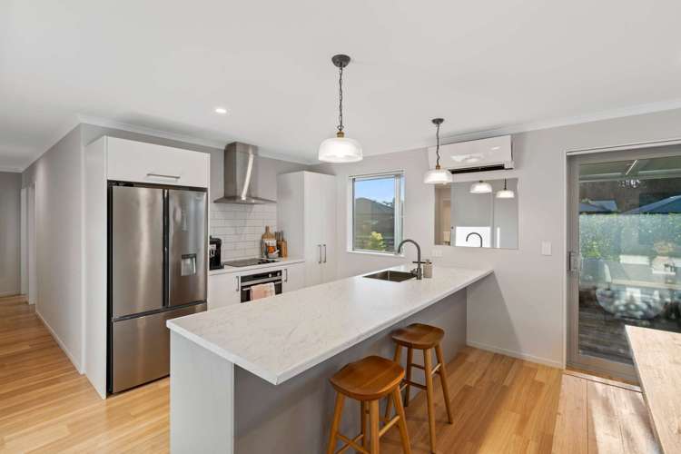 2 Arabella Crescent Yaldhurst_6