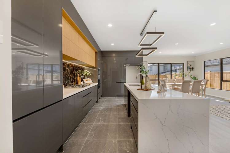 6 Knockanara Drive Flat Bush_9