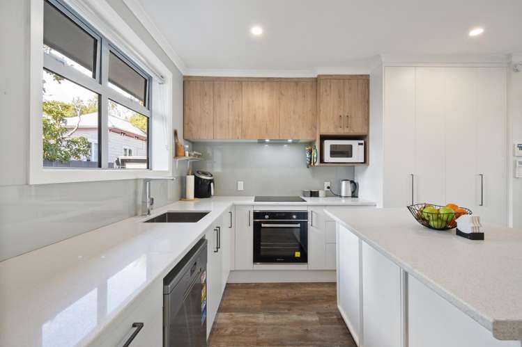 43 Hereford Street West End_3