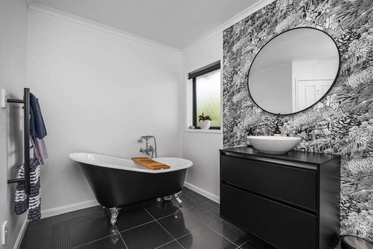 61 Contour Avenue Pyes Pa_16